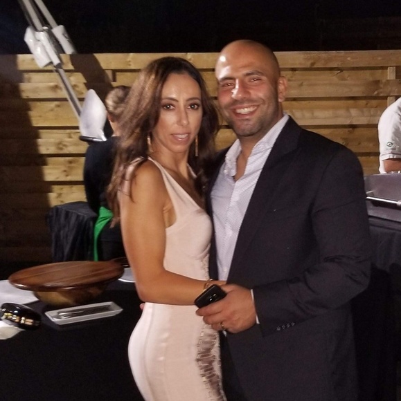 Meet your Posher, Mirella - Picture 1 of 1